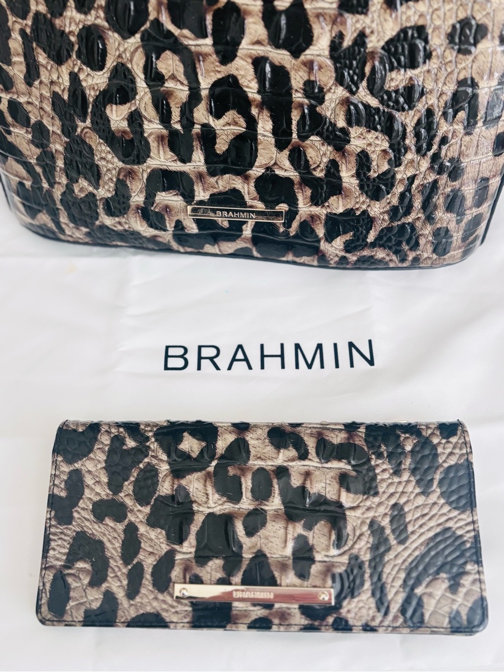 Brahmin Katie Crossbody Snow Leopard Leather Messenger Bag  with Ady Wallet EUC - Picture 4 of 9